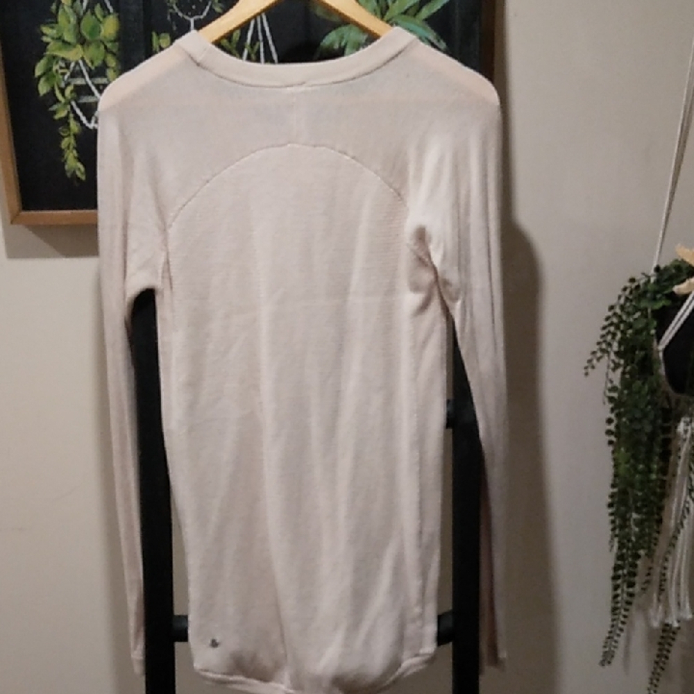 Women's Lululemon 100% Merino Wool Sweater - Picture 2 of 9